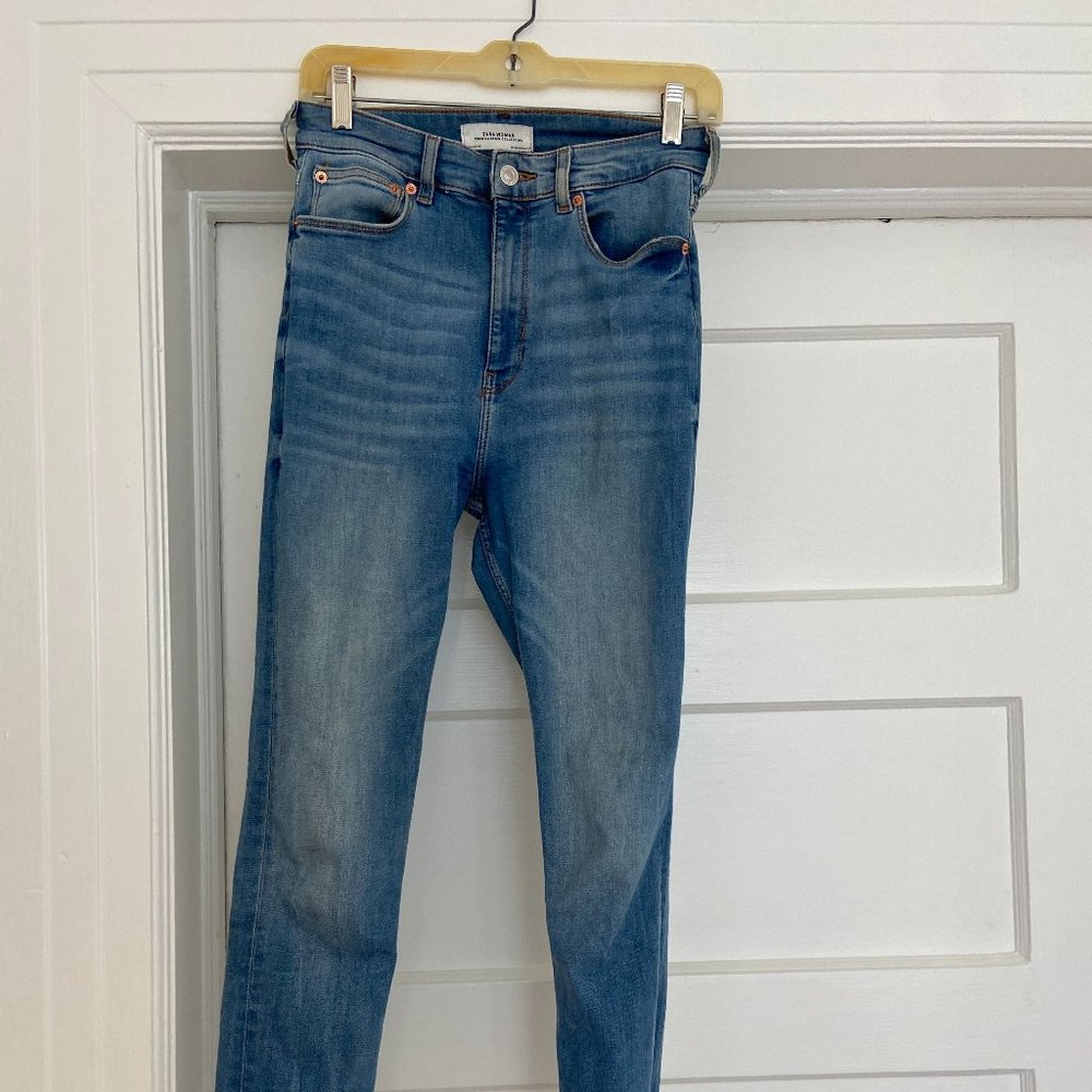 High waisted Zara Skinny Jeans